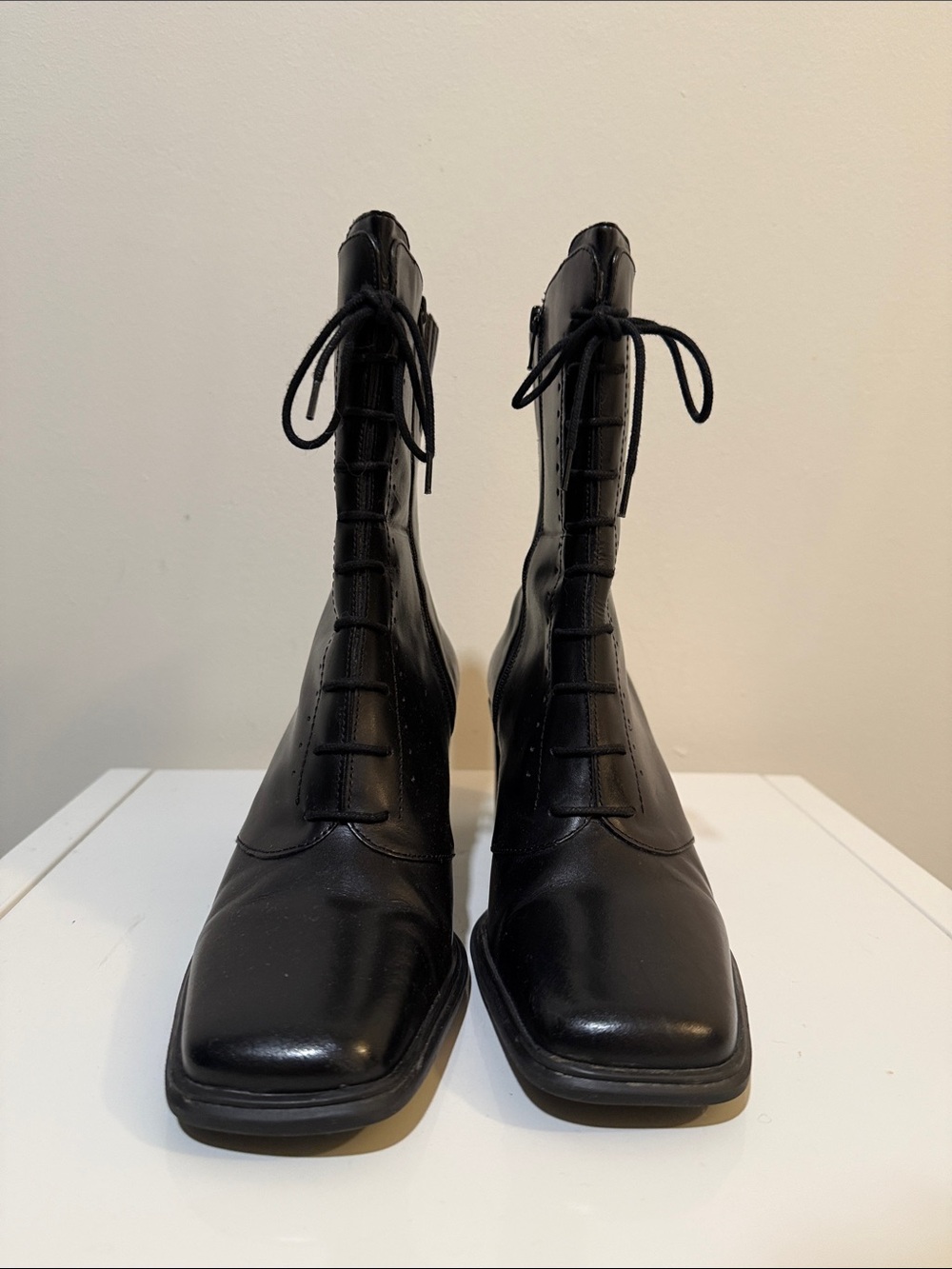 Danelle Women's Black Lace-Up Mid-Calf Block Heel Boots Size 7.5 - Picture 3 of 9